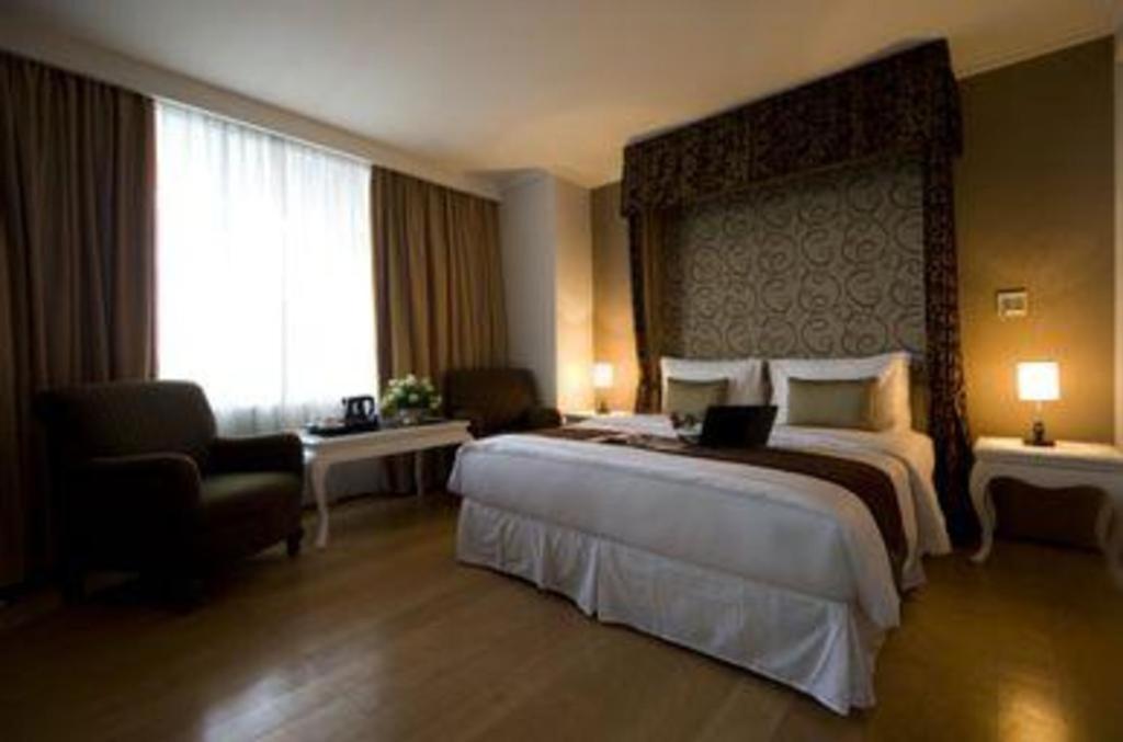 ג'קרטה Amos Cozy Hotel Melawai מראה חיצוני תמונה