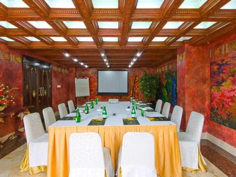 ג'קרטה Amos Cozy Hotel Melawai מראה חיצוני תמונה